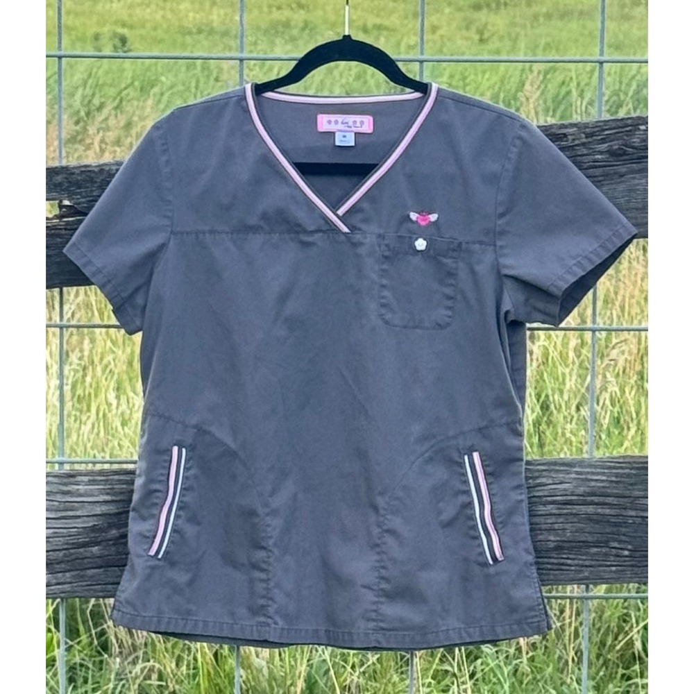 Koi by Kathy Peterson Scrub Top Gray Pink V-Neck Heart Logo 113HRT Womens Medium